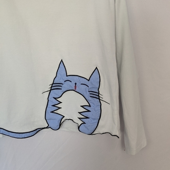 Women's Cat Shirt - Picture 3 of 4